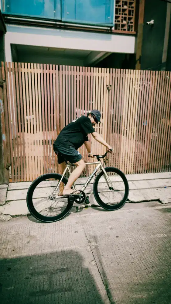 TSUNAMI SNM 100 FIXIE