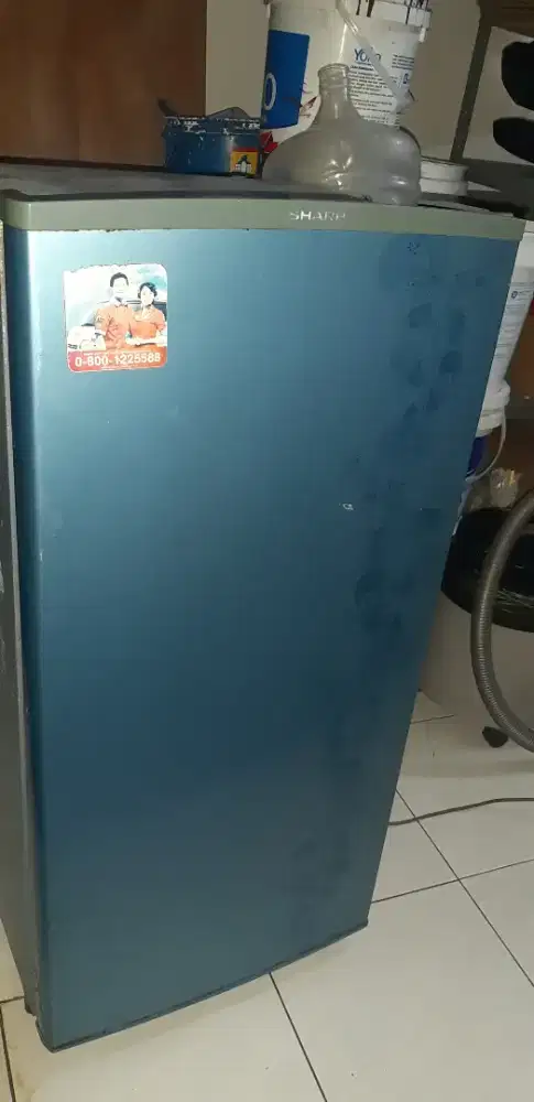 Lemari es 1 pintu SHARP type SJM 180D