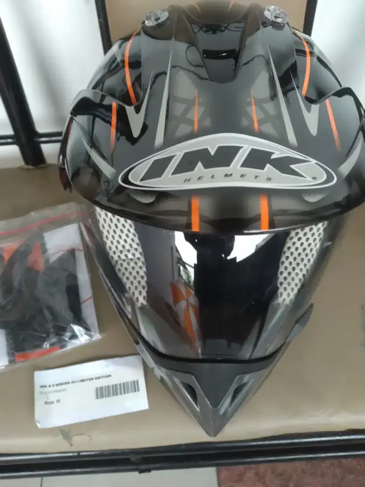 Helm ink S5 supermoto