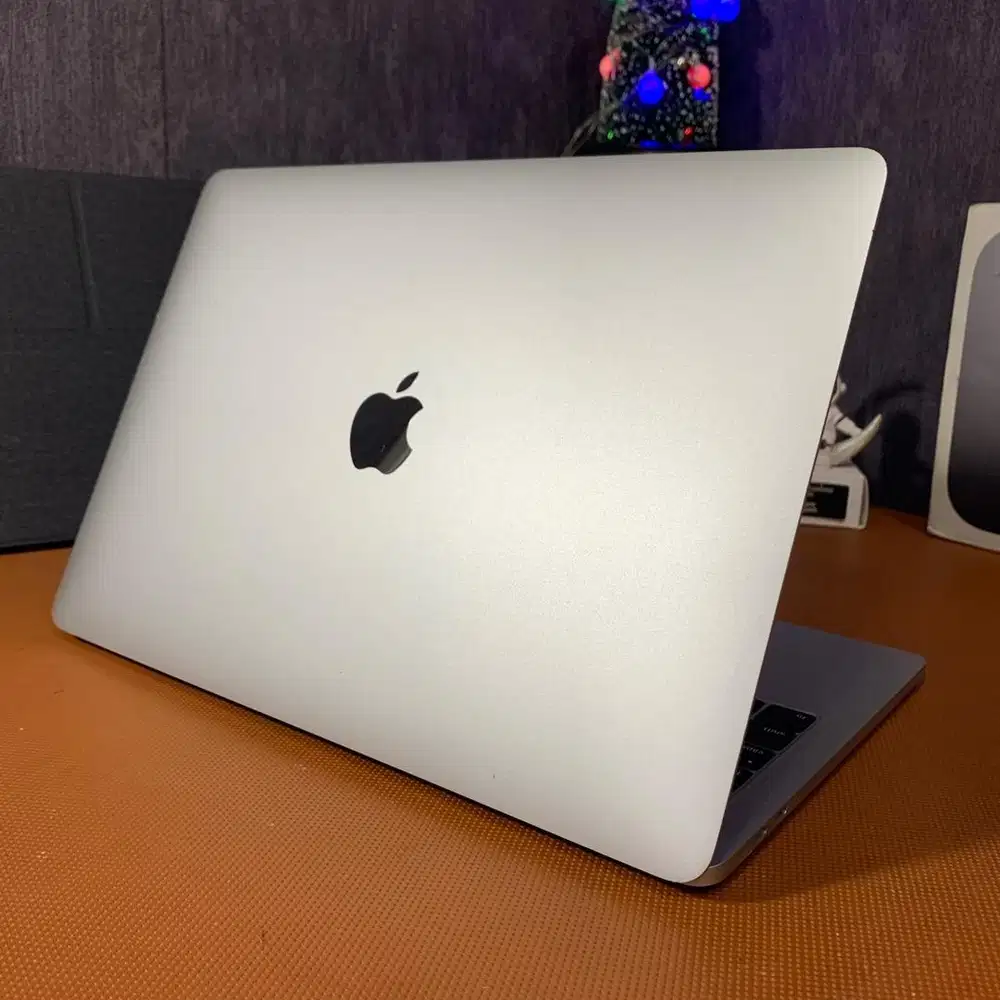 Macbook Pro Touchbar 8/256gb 13inch 2019 Silver