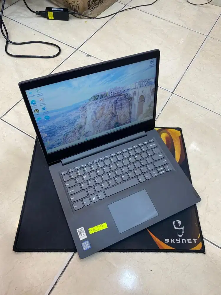 Laptop Lenovo V14 Core i3-8310 Ram 8 Ssd 256 GB