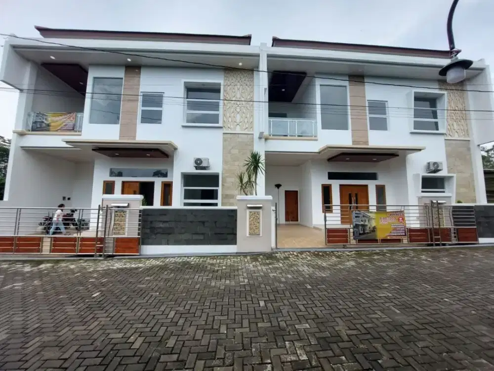 DIJUAL RUMAH SIAP HUNI 2 LANTAI DI NGAGLIK SLEMAN