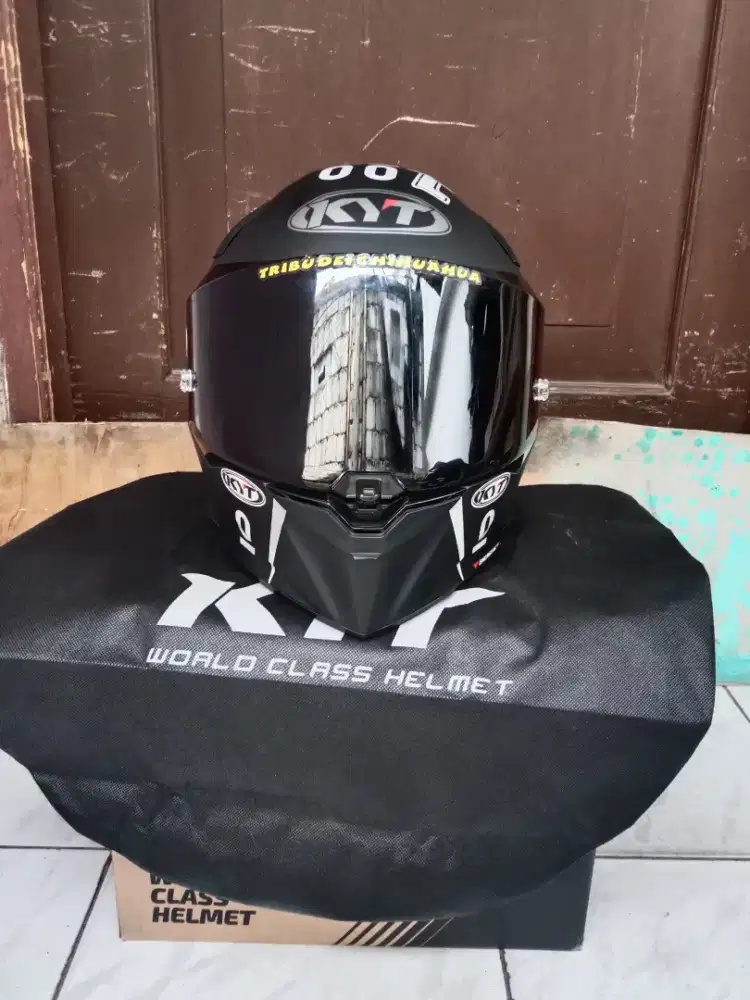 Helm KYT R2R Hitam Dopp