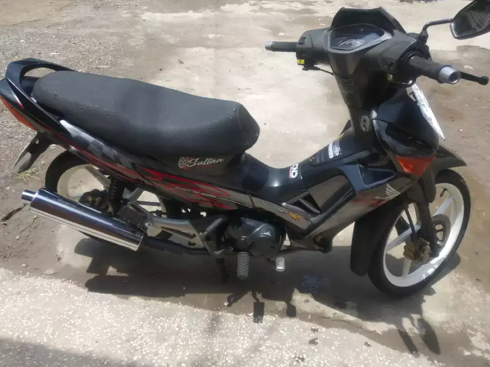 Honda supra x 125 tahun 2008