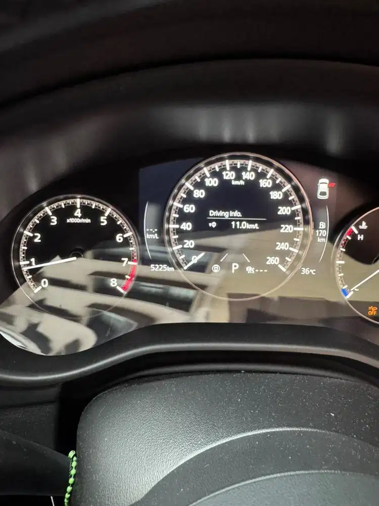 Mazda 3 Hatchback soul red crystal