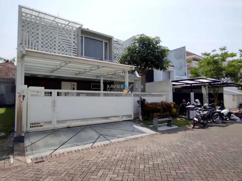 Dijual Rumah Mewah & Modern Full Furnished di Telaga Golf Araya, Blimbing Malang