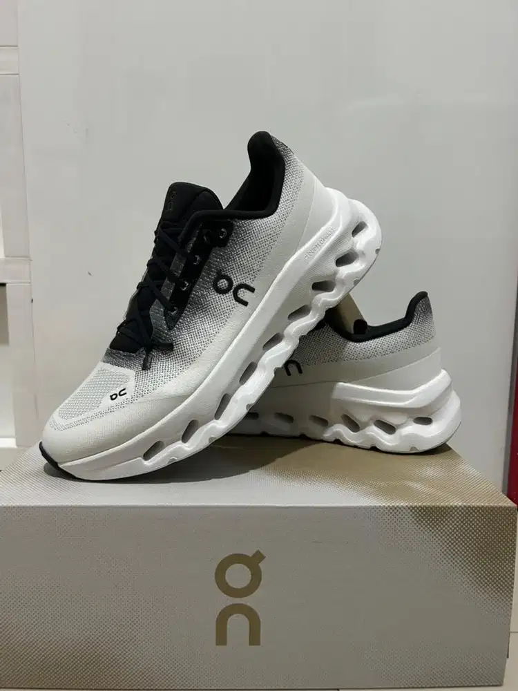 Brand new Original On cloud for man, Cloudtilt size 42 insole 26.5 cm