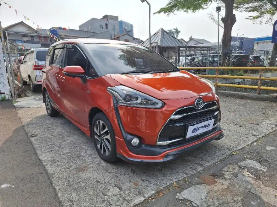LOW DP Toyota Sienta 1.5 Q Bensin-AT 2016 PYW