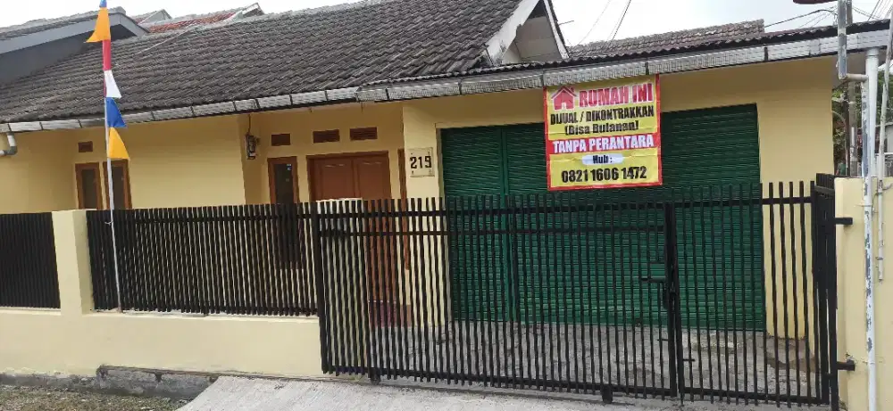 RUMAH SALUYU INDAH, HOEK, BISA UNTUK TEMPAT USAHA!!!