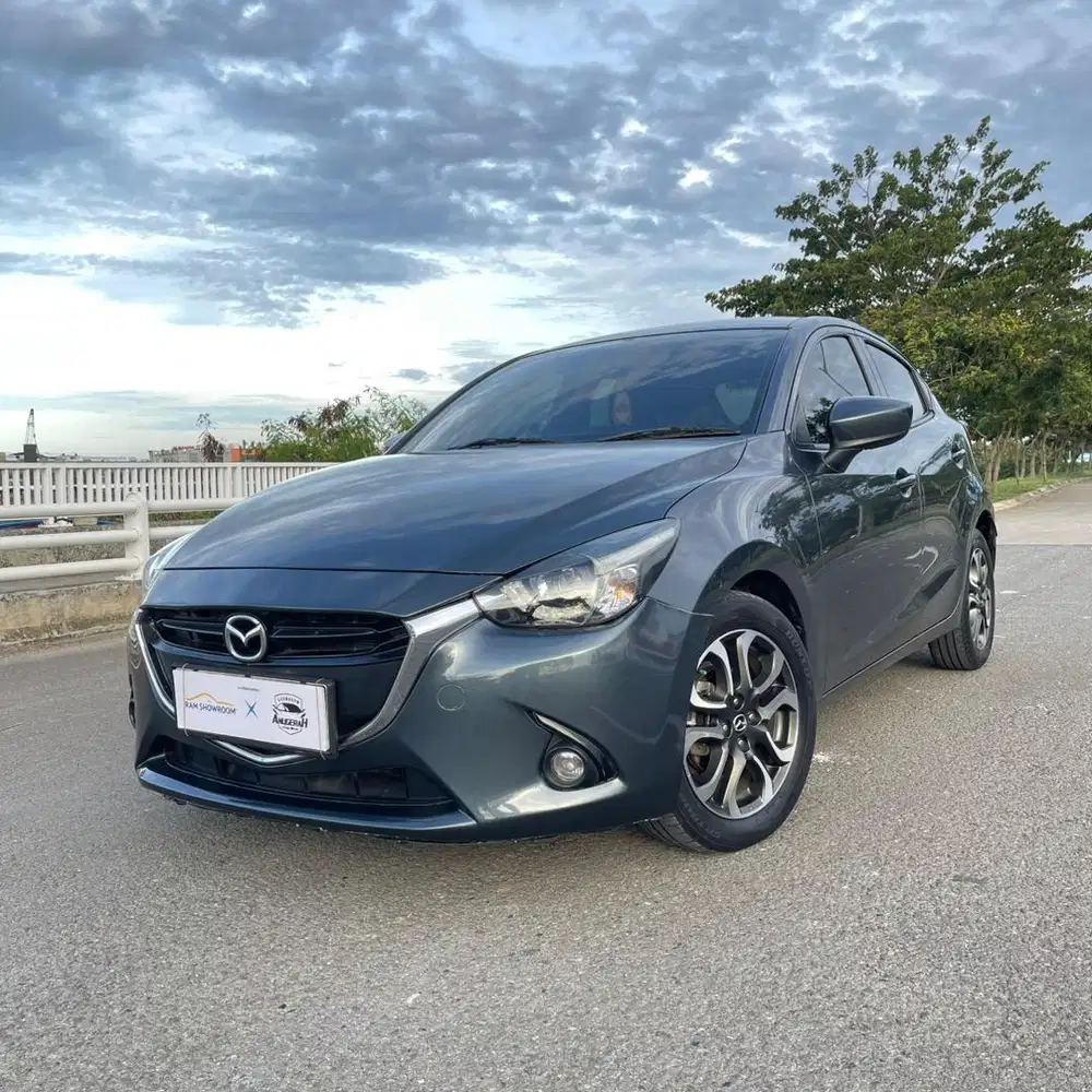 MAZDA 2 R  SKY AKTIF AT AUTOMATIC 2016