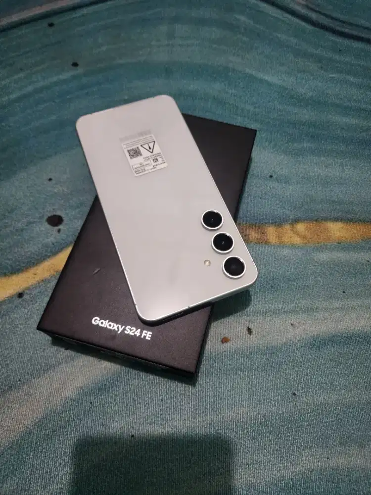 Samsung S24 fe 5g 8/256 gb Garansi panjang