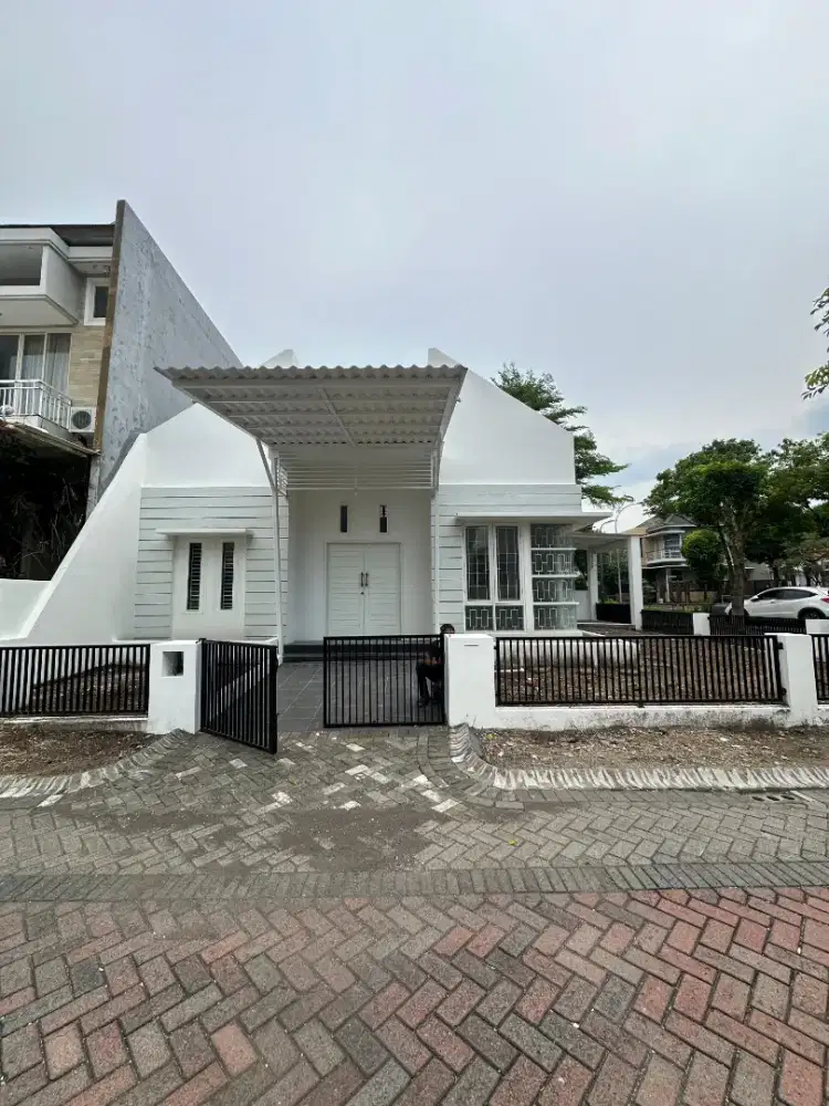 Dijual Rumah Citraland Taman Puspa Raya, Hitung Tanah 228m²