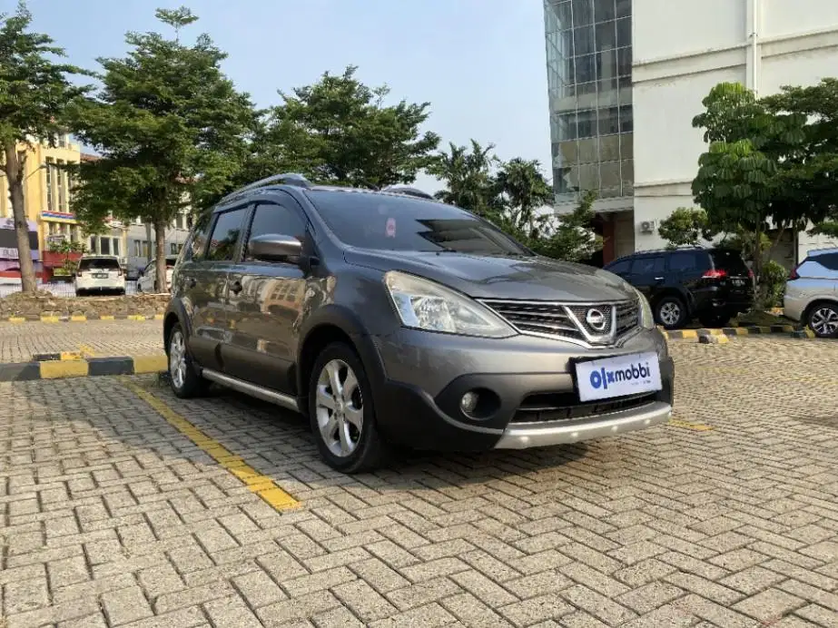 TDP 4,JT Nissan Livina 1.5 X-Gear Bensin-AT Silver 2013