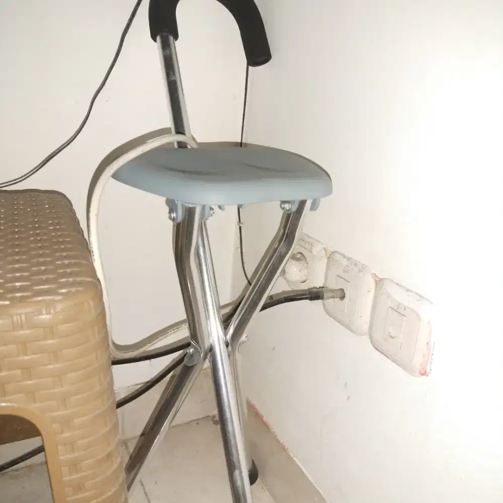 Tongkat bangku 2 in 1