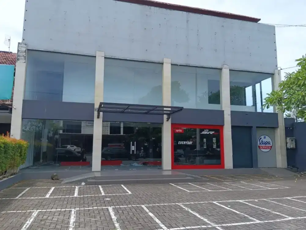 Ruko Gandeng ex showroom sepeda Raya Mahendradata Denpasar Bali