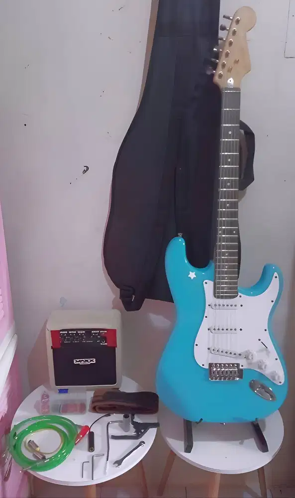 Gitar elektrik benstone