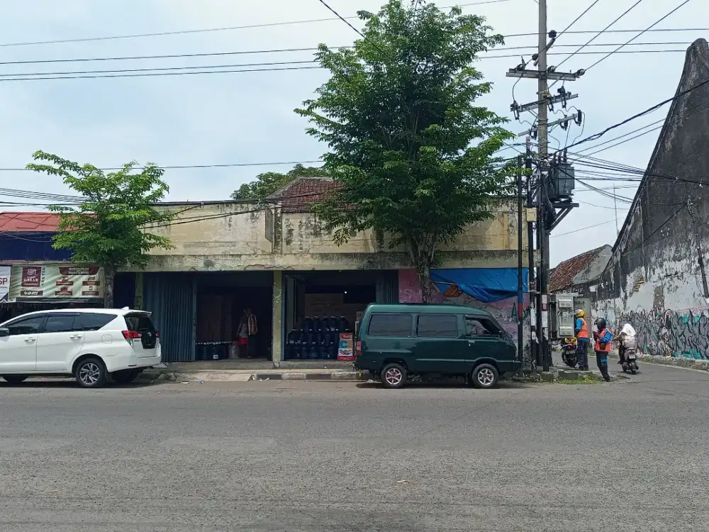 Sewa/Jual Tempat Usaha Pusat kota Bangkalan Madura jl panglima sudirma