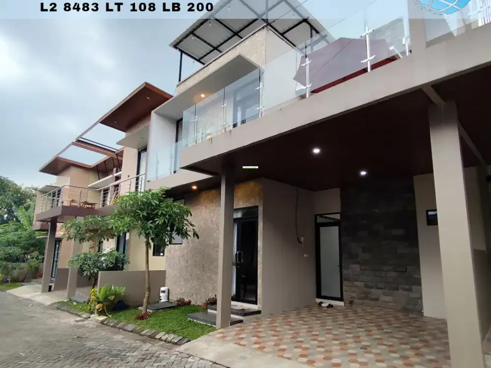 Villa 3 lantai kapasitas besar 4 kamar di Kota Batu