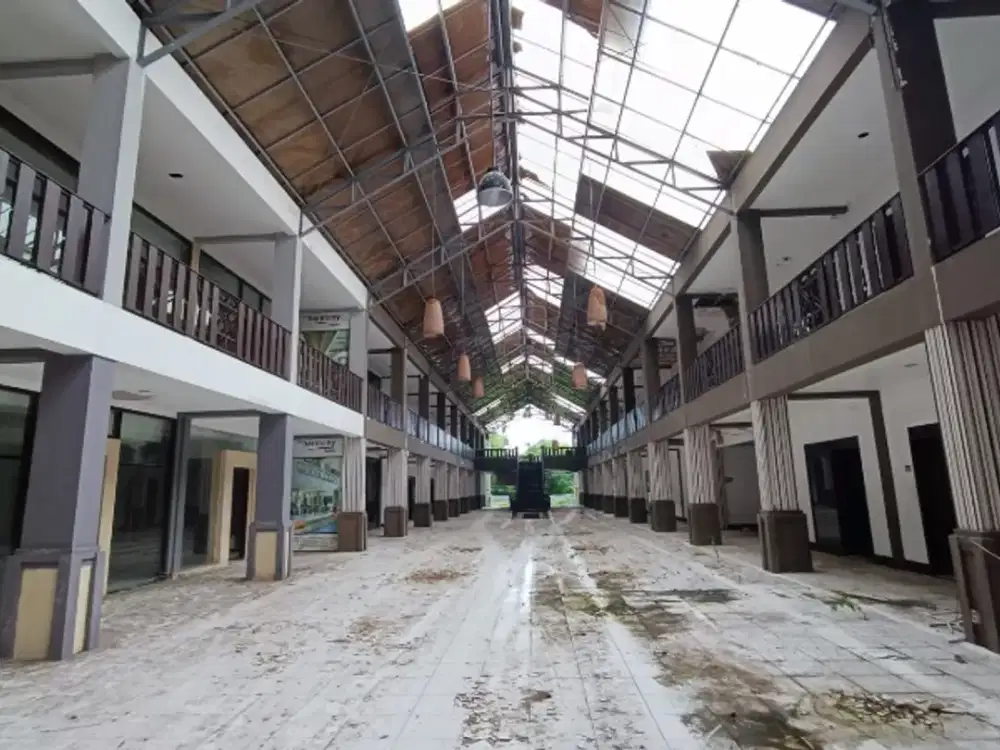 Bangunan hotel mangkrak lokasi Premium Legian Kuta Bali