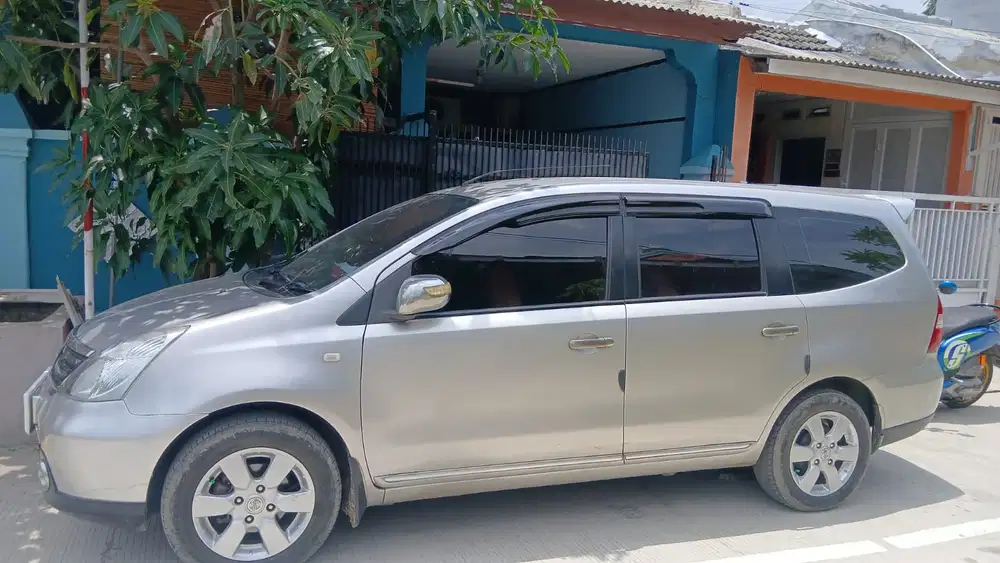 Nissan Livina 2008 Bensin