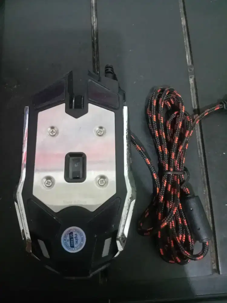 Mouse untuk komputer dan sejenisnya