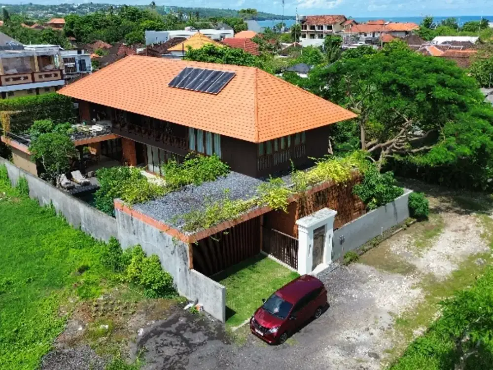 Villa strategis jalan kaki ke pantai Sari Jimbaran Bali