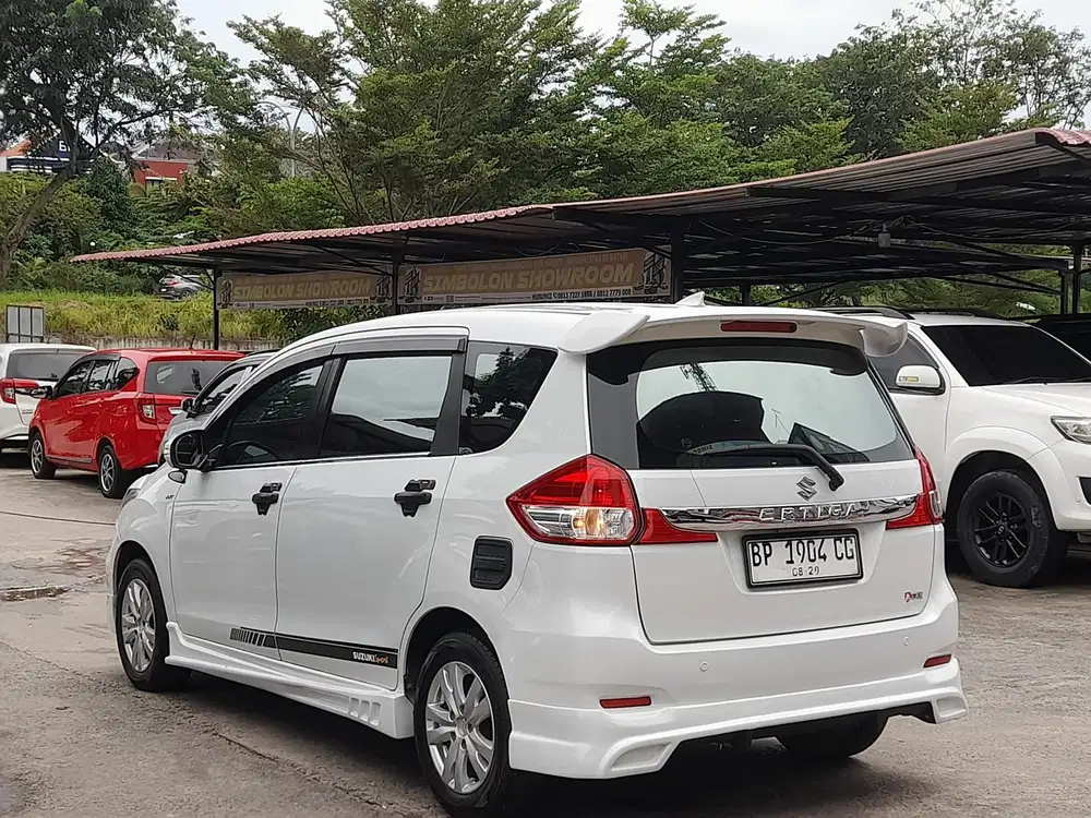SUZUKI ERTIGA GX AUTOMETIC TANGAN PERTAMA PAJAK HIDUP SEPERTI BARU