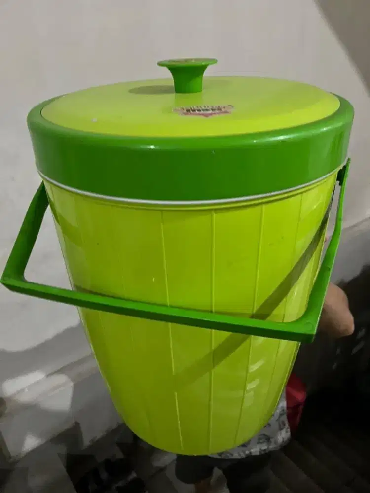 Termos nasi ukuran besar