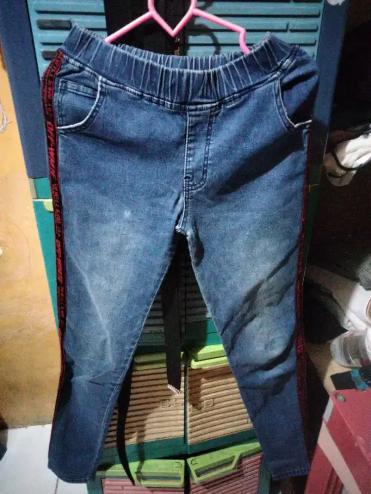 Levis Wanita - HSC 2025