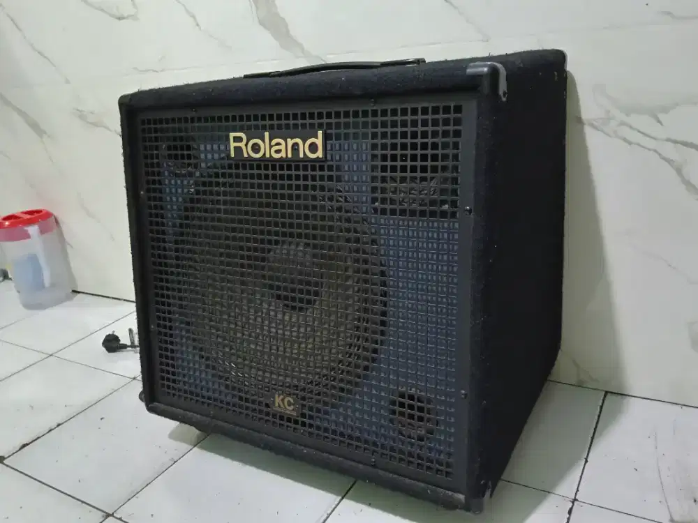 Ampli keyboard Roland kc550