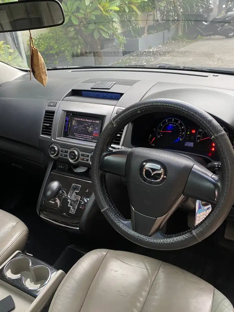 Mazda 8 2011 Sunroof