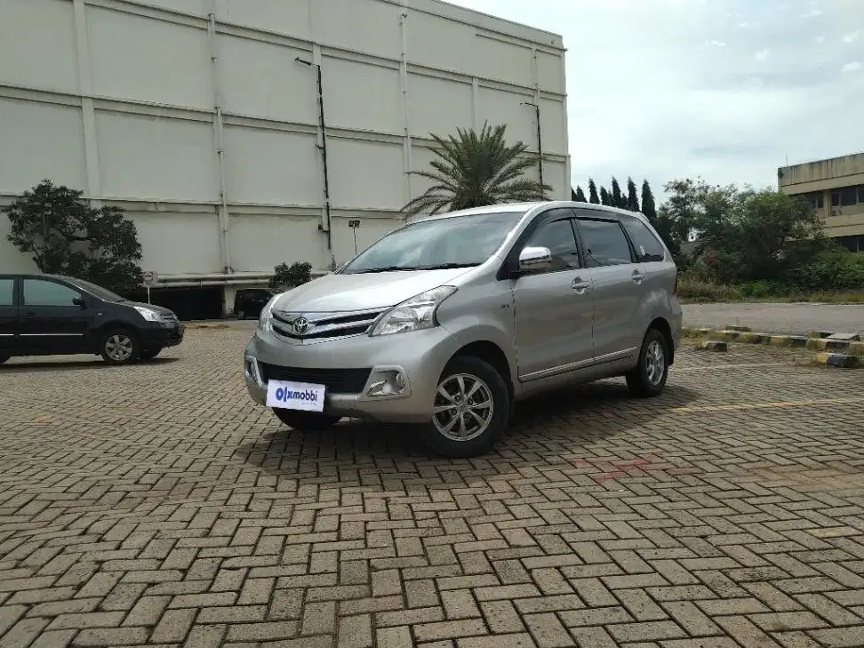 TDP 5,JT Toyota Avanza 1.3 G Bensin-AT Silver 2015