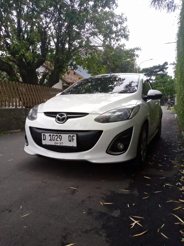 MAZDA 2R 1.5 MATIC 2012
