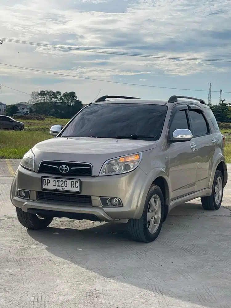 TOYOTA RUSH S AUTOMETIC PAJAK HIDUP STNK BPKB LENGKAP PRIBADI