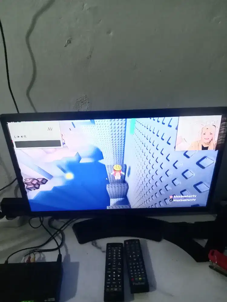 TV 1 SET LG 14 STB PIOLINNE ANTENA