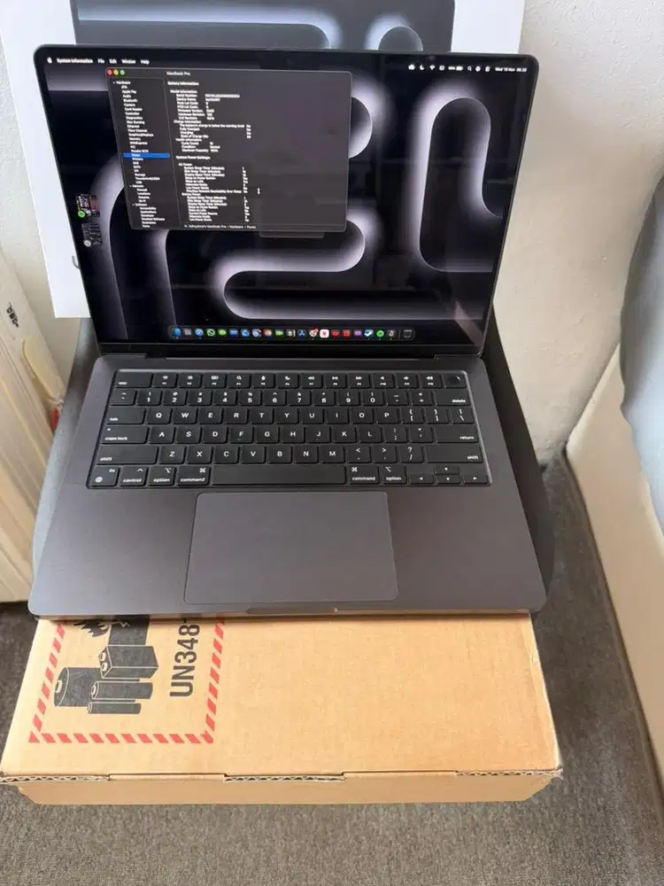 Apple Macbook Pro M4 16/512GB garansi on sampai Sep 2026