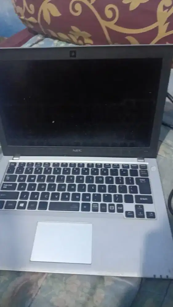 LAPTOP CORE I3 GEN 6 RAM 4GB