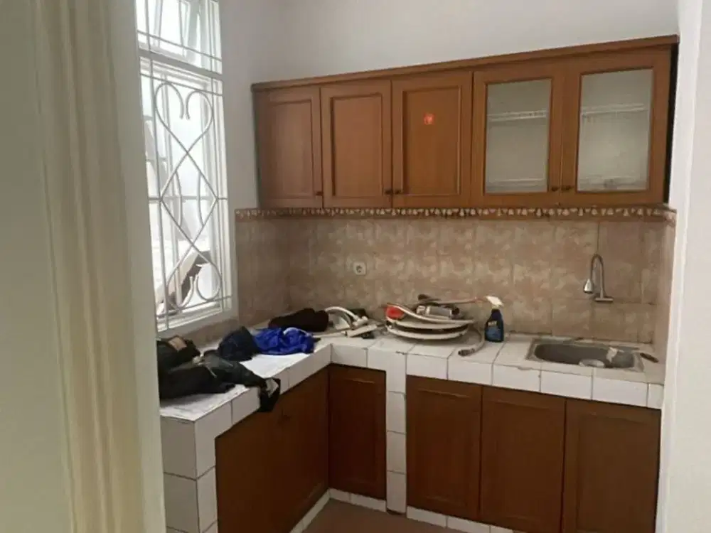 DISEWAKAN CEPAT RUMAH BARU RENOVASI CITRA 2 EXT 190M2 CENGKARENG JAKARTA BARAT