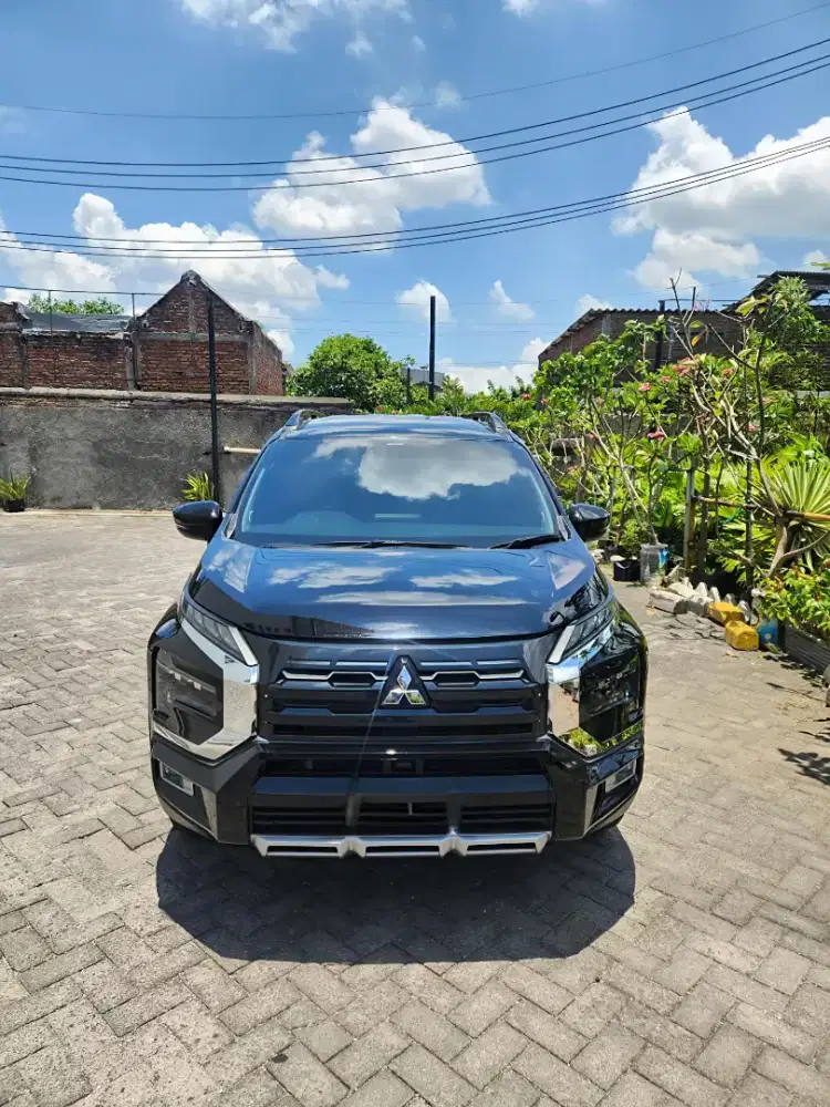 Xpander Cross 2023. Like New!!