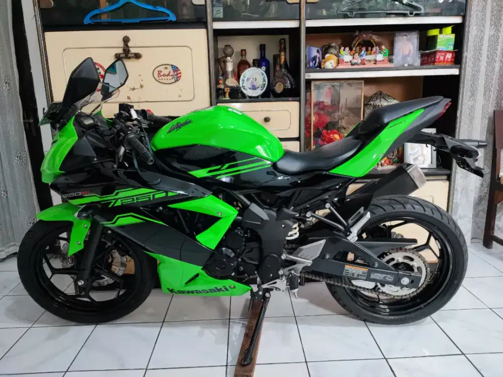 Kawasaki Ninja 250 Mono KM Sangat Low