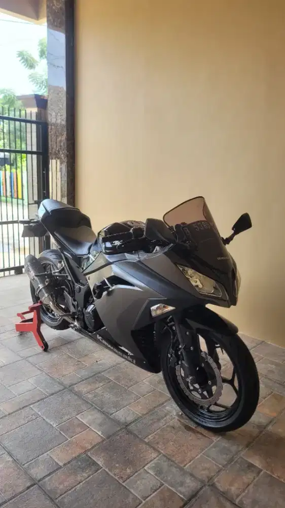 Kawasaki Ninja FI 250 Hitam Abu Special