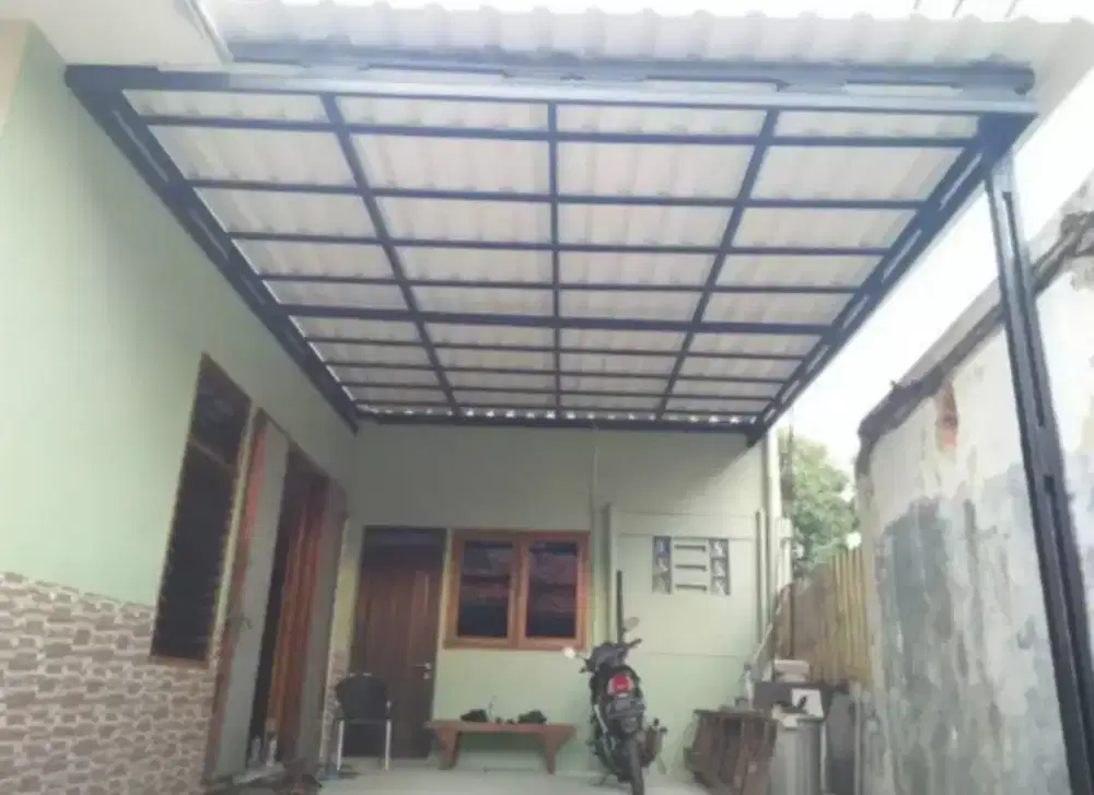 Kanopi baja ringan dan garasi