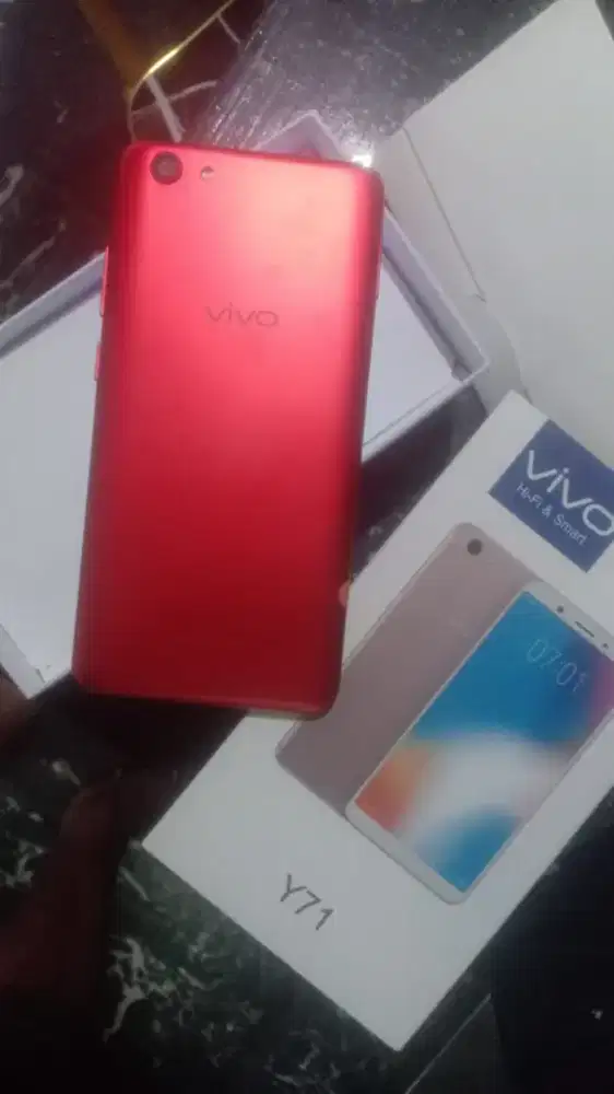 Hp bekas merk vivo y71 6/128