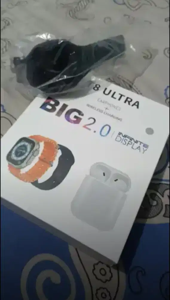 Smartwatch I8 Ultra Watch 8 Free 2 Tali + Earphone TWS+ Baby Gold