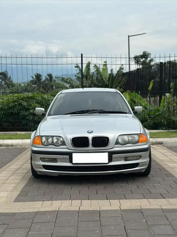 BMW E46 325i 2001