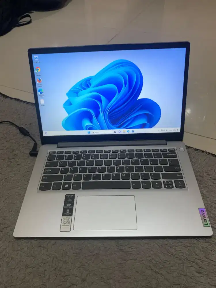 Laptop Lenovo Ideapad slim 1i