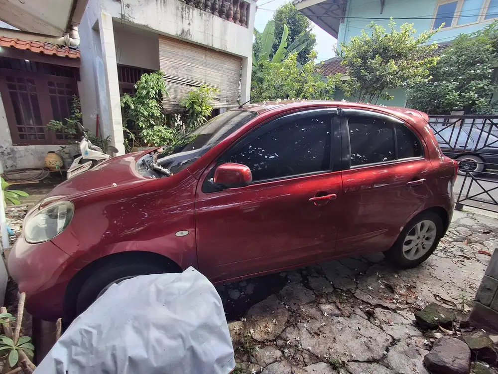 Nissan March 2015 Bensin