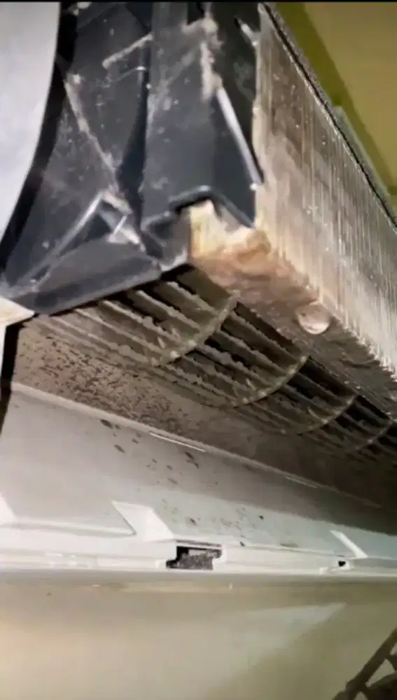 SERVICE AC PERBAIKAN DAN MAINTENANCE