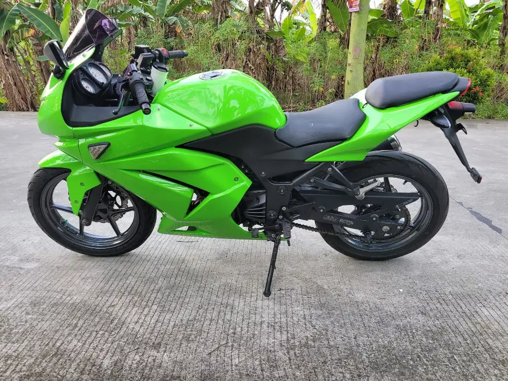 Ninja 250 th 2012 surat lengkap mulus terawat ban baru