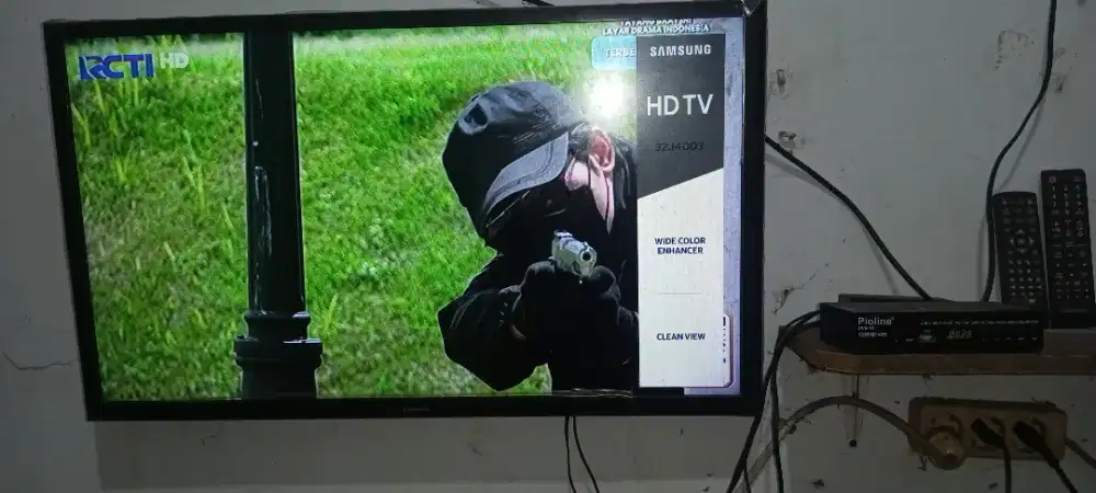 Di Jual TV samsung 32inchi + St box